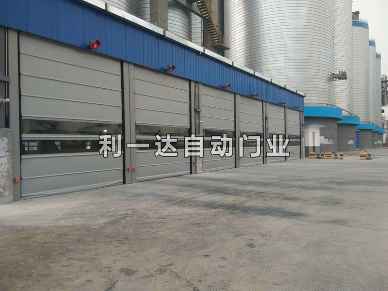 工業(yè)透視提升門(mén)